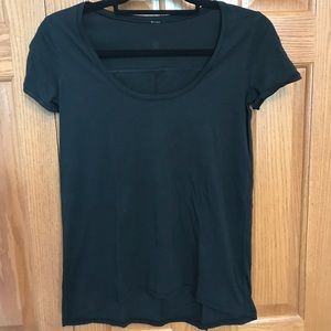 Lululemon black T-shirt size 6